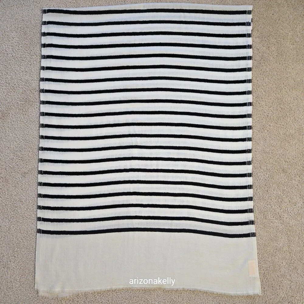Ivory Cashmere Scarf With Black Stripes - Picture 5 of 16
